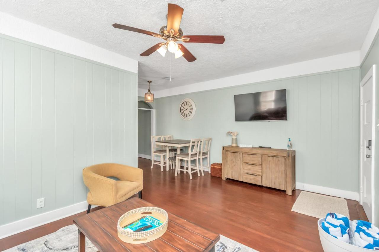 2 Kitchens,2 Living Rooms,4 Bedrooms-Close To All! Galveston Exterior photo