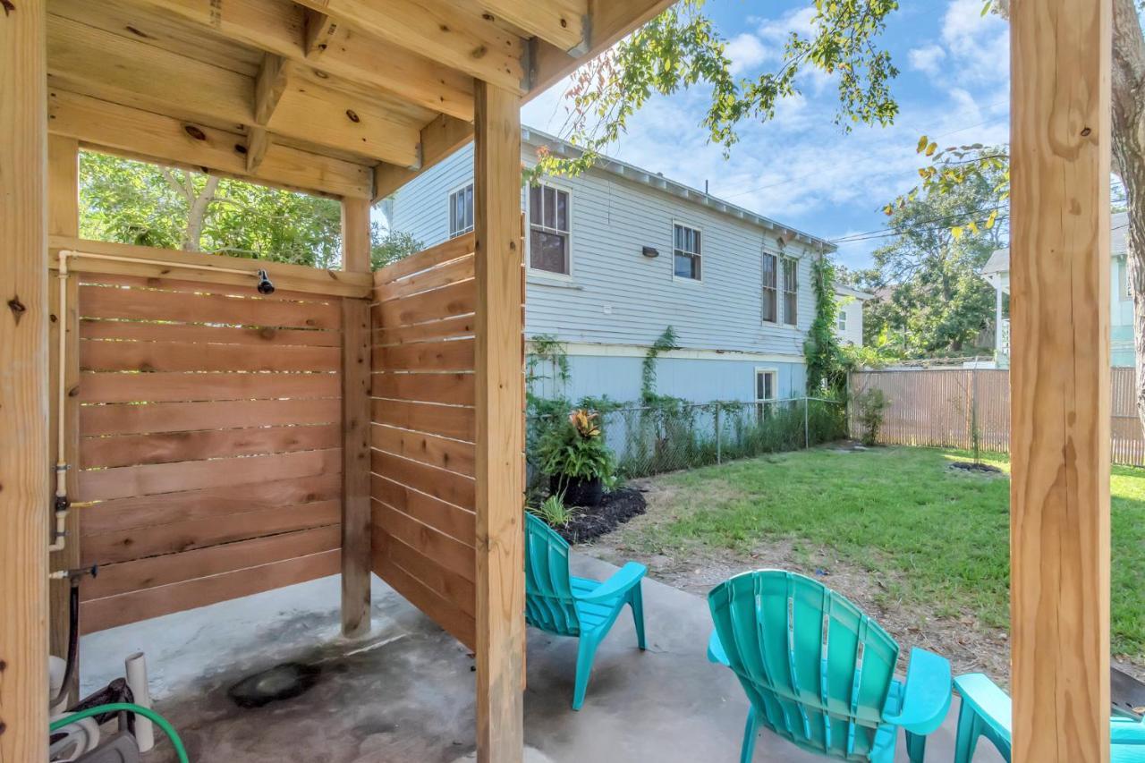 2 Kitchens,2 Living Rooms,4 Bedrooms-Close To All! Galveston Exterior photo