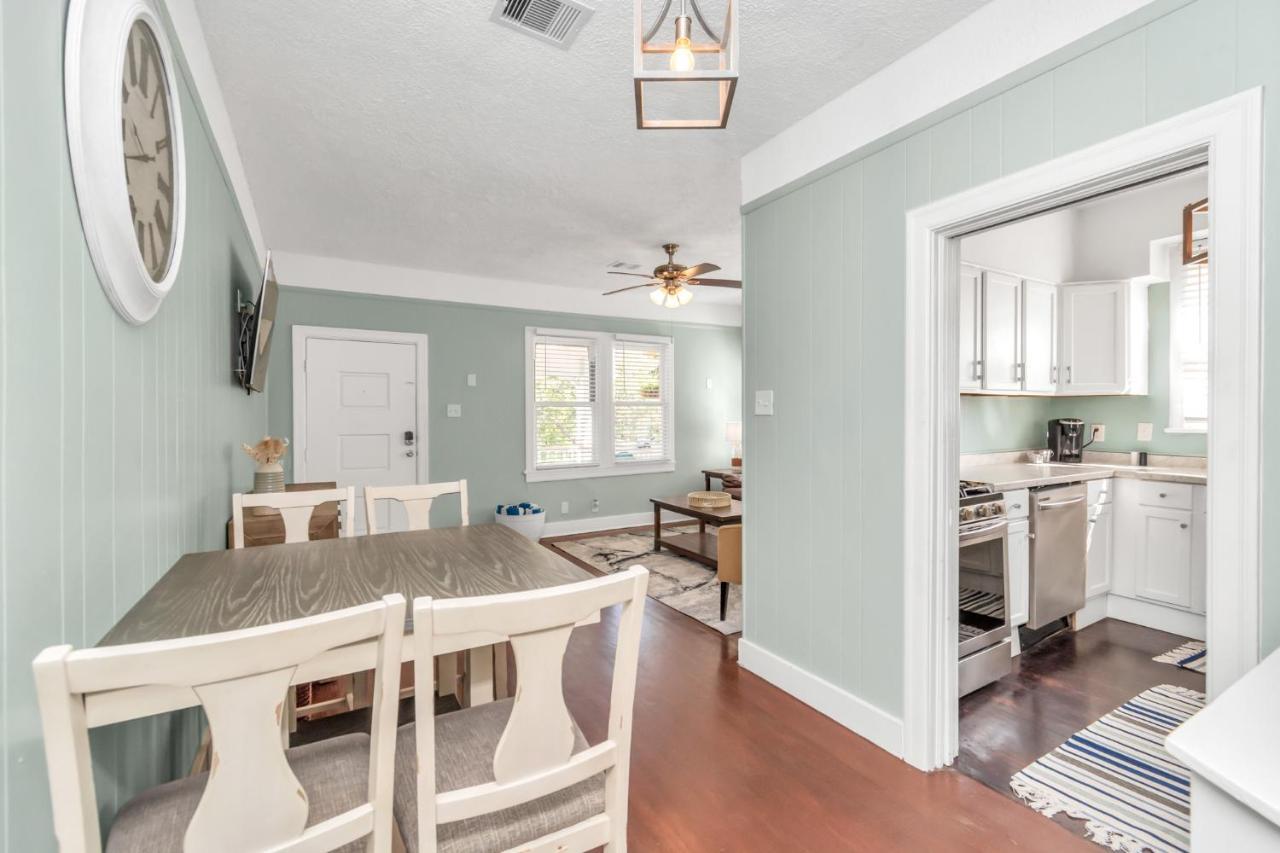 2 Kitchens,2 Living Rooms,4 Bedrooms-Close To All! Galveston Exterior photo