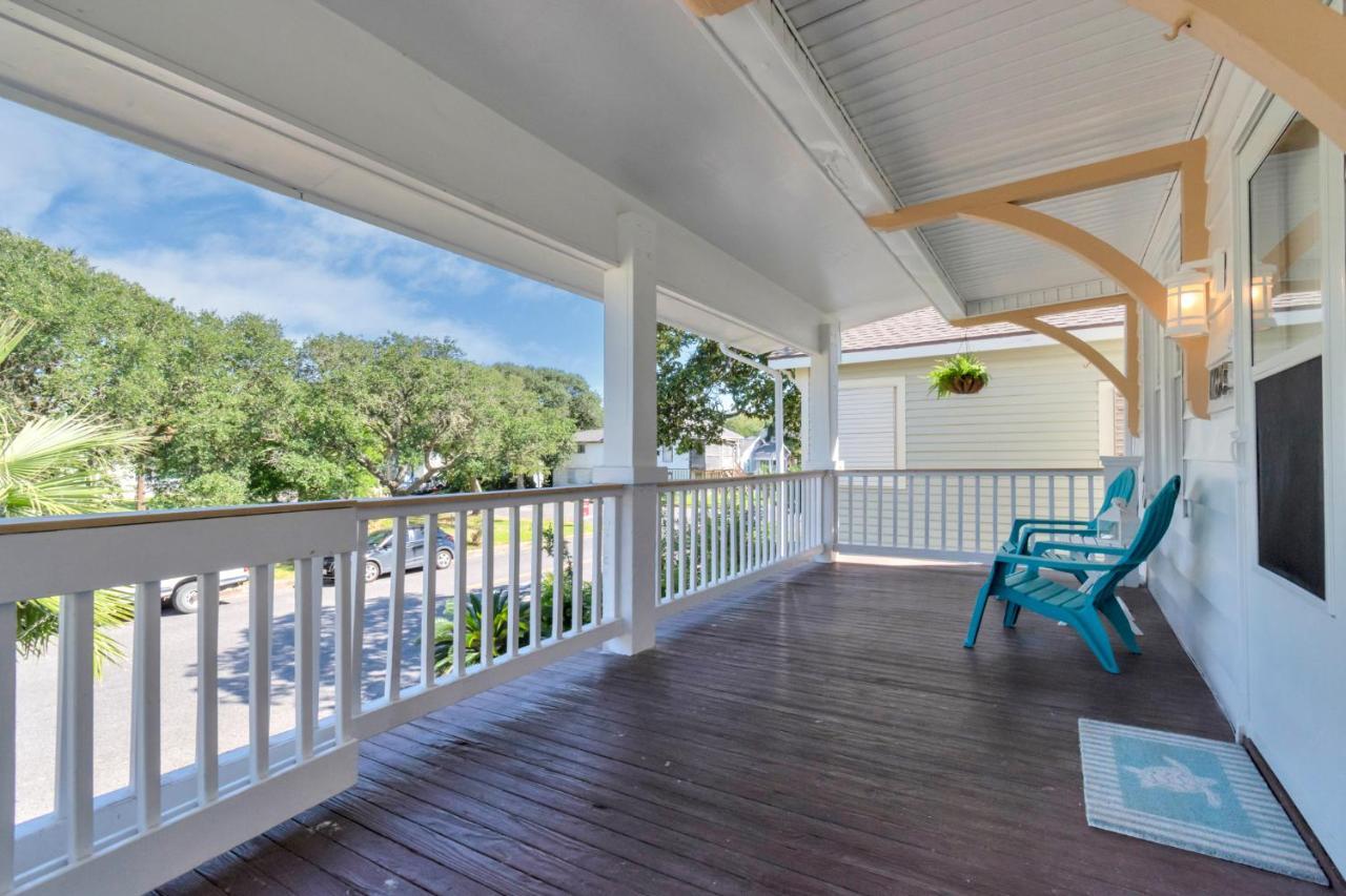 2 Kitchens,2 Living Rooms,4 Bedrooms-Close To All! Galveston Exterior photo