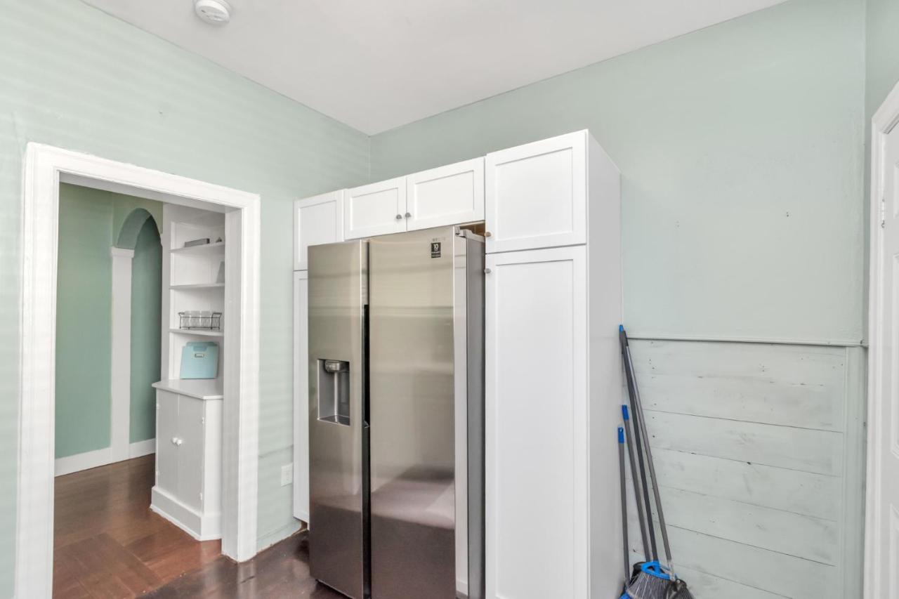 2 Kitchens,2 Living Rooms,4 Bedrooms-Close To All! Galveston Exterior photo