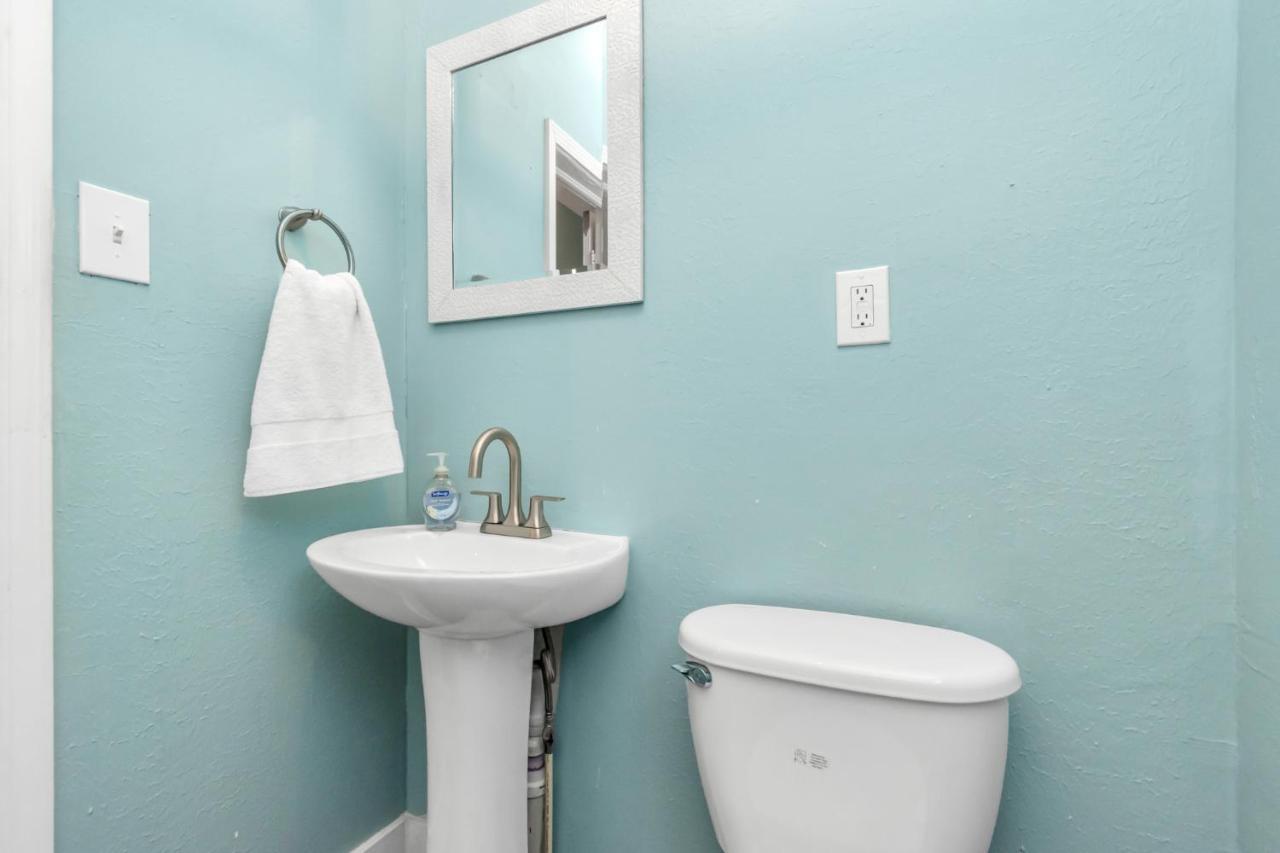 2 Kitchens,2 Living Rooms,4 Bedrooms-Close To All! Galveston Exterior photo
