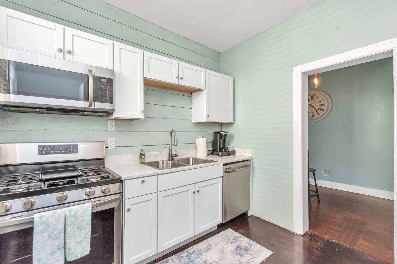 2 Kitchens,2 Living Rooms,4 Bedrooms-Close To All! Galveston Exterior photo